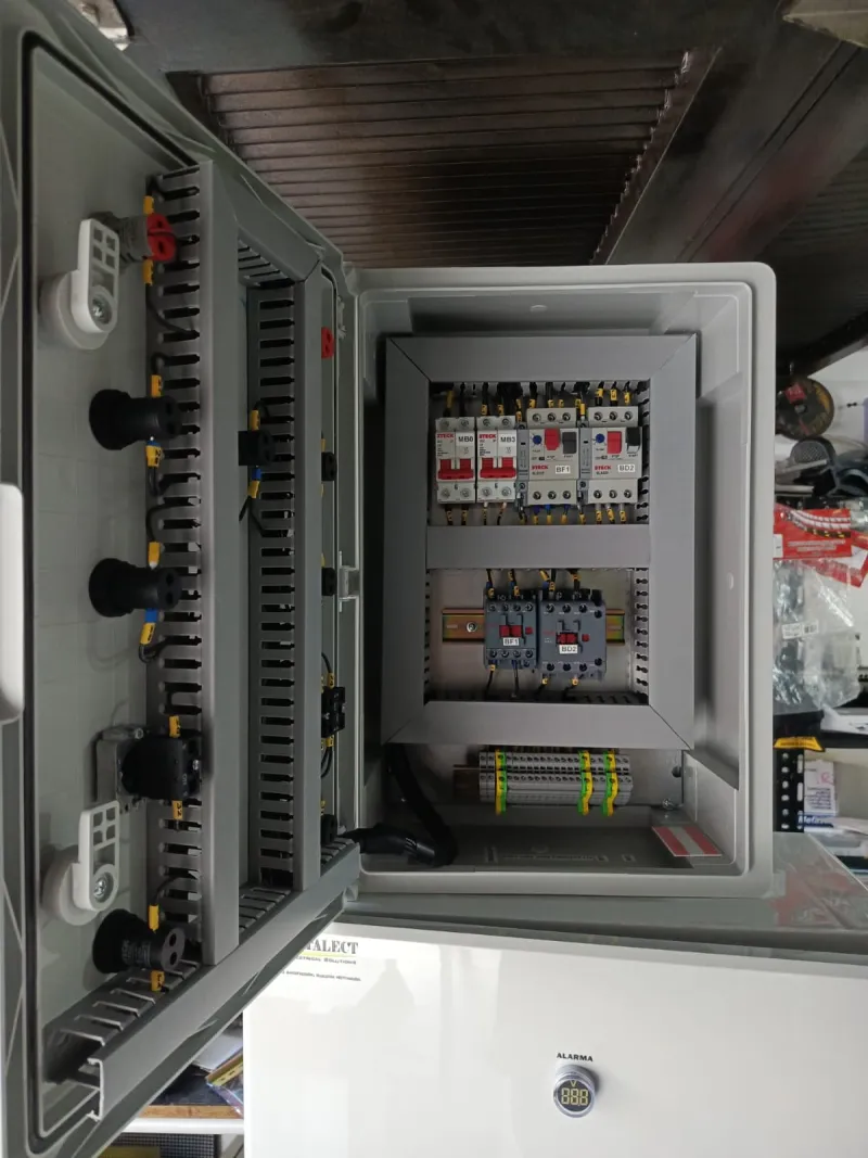 Tablero STECK con contactores y protecciones marca INSTALECT